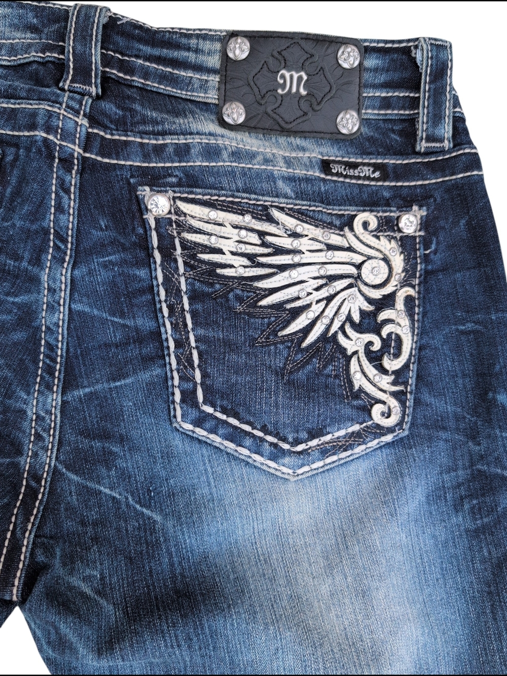 Miss Me Embroidered Wing Pocket Jeans Mid Rise Boot Club Casual Distressed 31X30